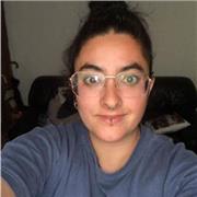 Profesora de Biología apta para impartir clases a niños o adolescentes